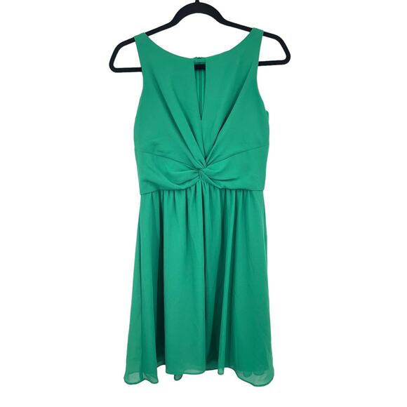 Vince Camuto dress twist fit & flare chiffon green size 6 - Picture 2 of 5